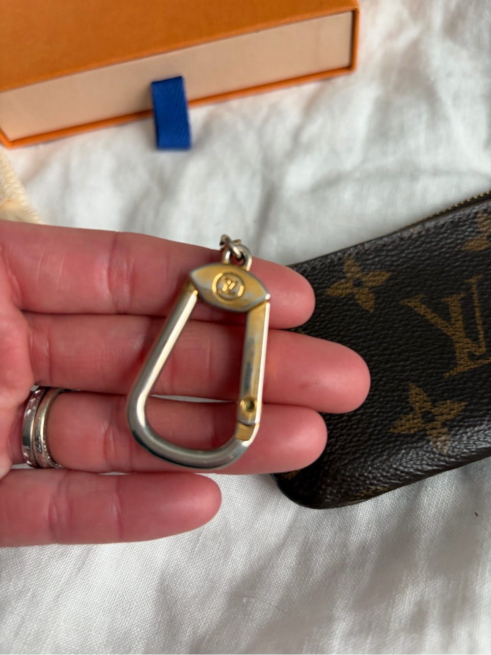 Louis Vuitton Key Pouch - Picture 2 of 12
